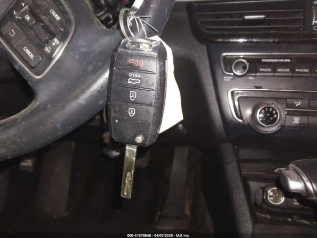 5XXGT4L31JG238006 KIA Optima S