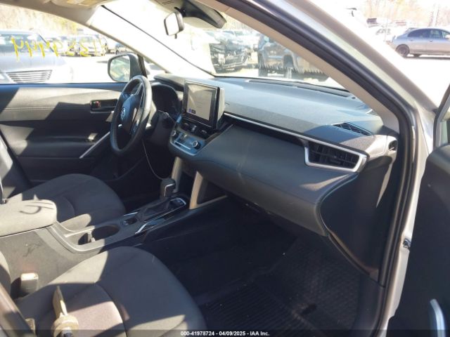 7MUBAABG7PV045648 Toyota Corolla Cross Le