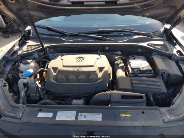 1VWBA7A33JC021235 Volkswagen Passat 2.0t Se