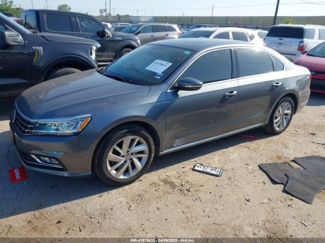 1VWBA7A33JC021235 Volkswagen Passat 2.0t Se