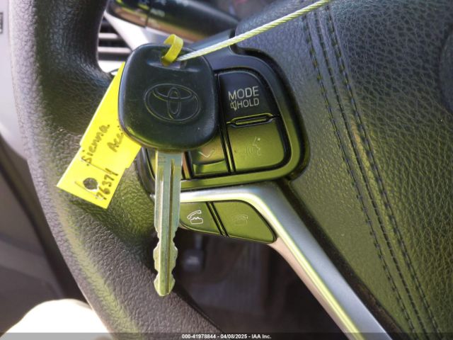 5TDKK3DC6FS649056 Toyota Sienna Le 8 Passenger