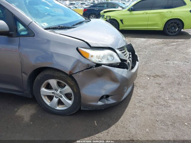 5TDKK3DC6FS649056 Toyota Sienna Le 8 Passenger