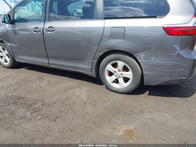 5TDKK3DC6FS649056 Toyota Sienna Le 8 Passenger