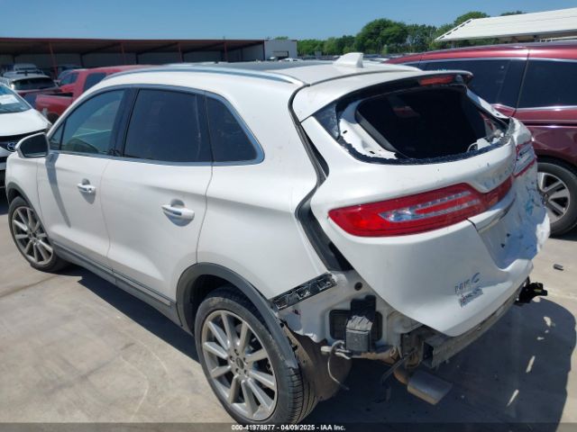 2019 LINCOLN MKC 5LMCJ3C93KUL35294 Photo 2
