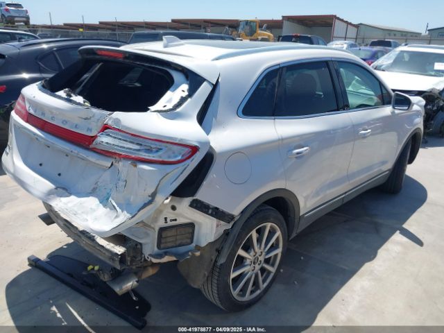 2019 LINCOLN MKC 5LMCJ3C93KUL35294 Photo 3