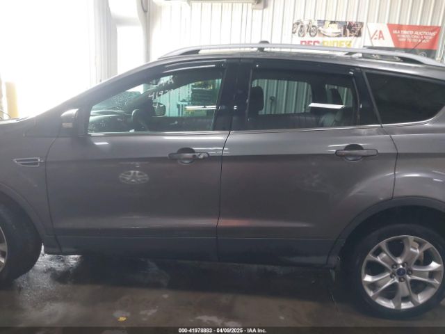 1FMCU9J95EUB93504 Ford Escape Titanium