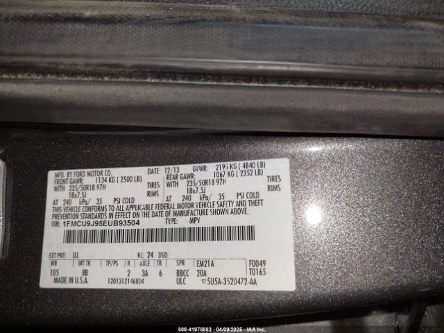 1FMCU9J95EUB93504 Ford Escape Titanium