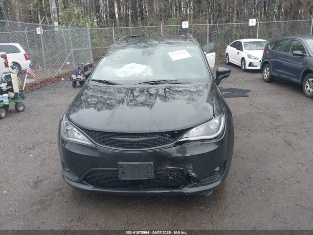 Chrysler Pacifica Limited 2019 2C4RC1GG7KR549971 Image 12
