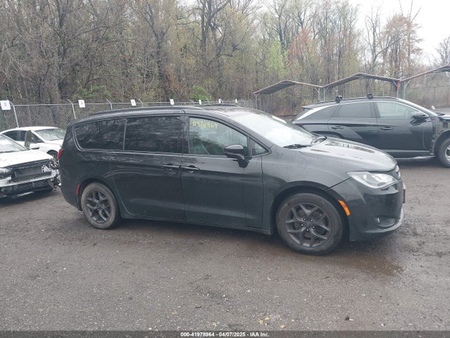 Chrysler Pacifica Limited 2019 2C4RC1GG7KR549971 Image 13