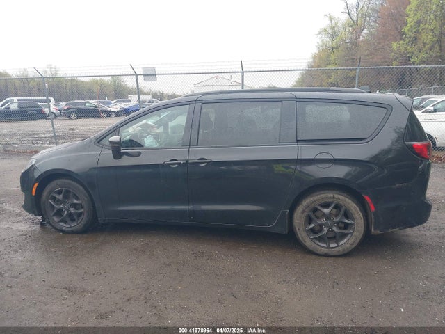 Chrysler Pacifica Limited 2019 2C4RC1GG7KR549971 Image 14