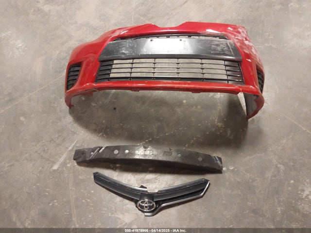 5YFBURHEXFP196528 Toyota COROLLA LE