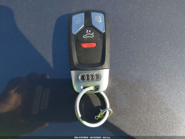 WA1LHAF73KD034634 Audi Q7 45 Premium