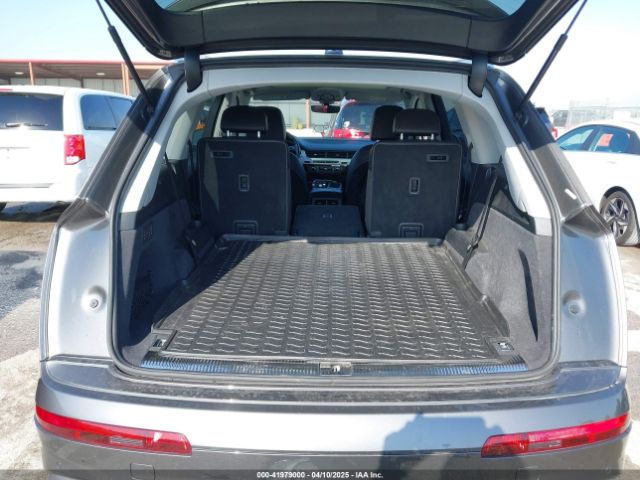 WA1LHAF73KD034634 Audi Q7 45 Premium