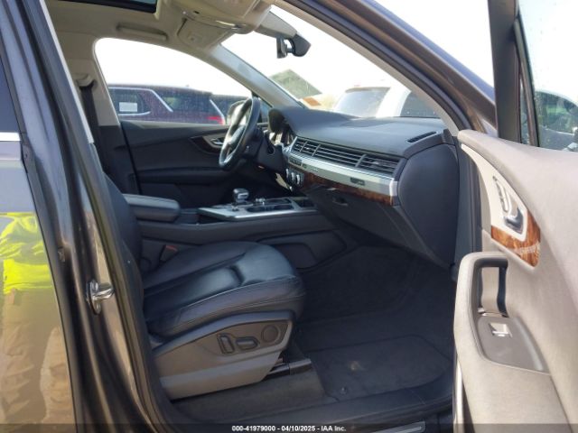 WA1LHAF73KD034634 Audi Q7 45 Premium