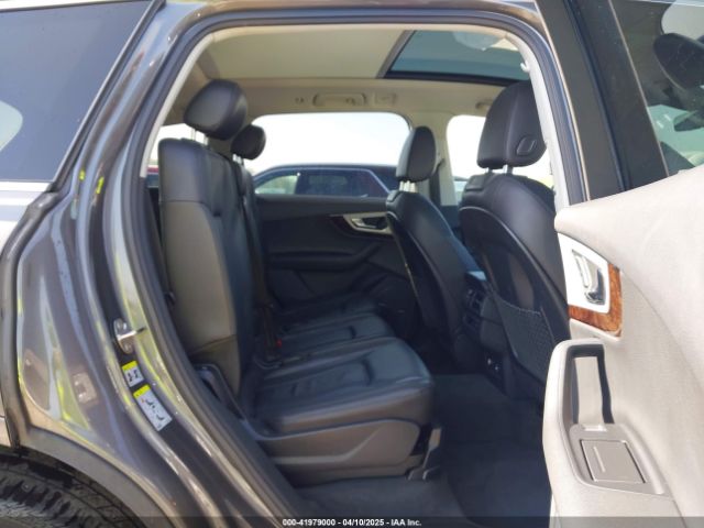 WA1LHAF73KD034634 Audi Q7 45 Premium