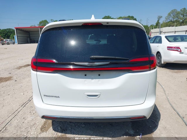 Chrysler Pacifica Touring L 2022 2C4RC1BG4NR191644 Image 16
