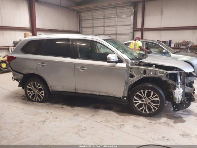 JA4AZ3A37HZ049251 Mitsubishi Outlander Se