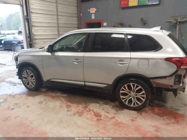 JA4AZ3A37HZ049251 Mitsubishi Outlander Se