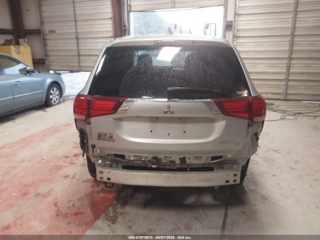 JA4AZ3A37HZ049251 Mitsubishi Outlander Se
