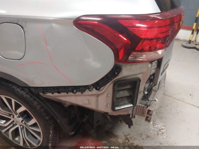 JA4AZ3A37HZ049251 Mitsubishi Outlander Se