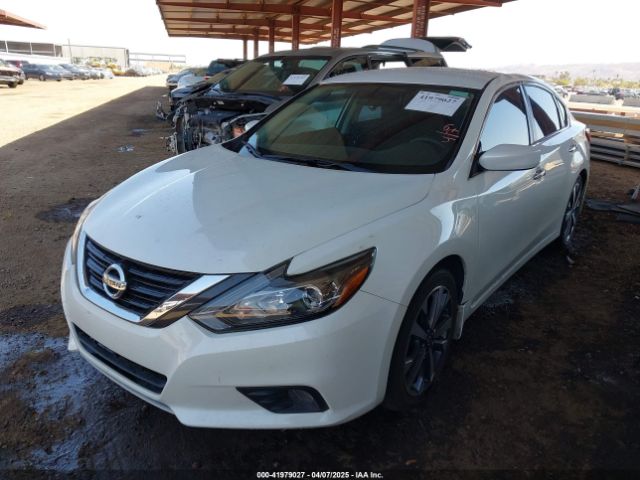 1N4AL3AP2HN348881 Nissan Altima 2.5 Sr