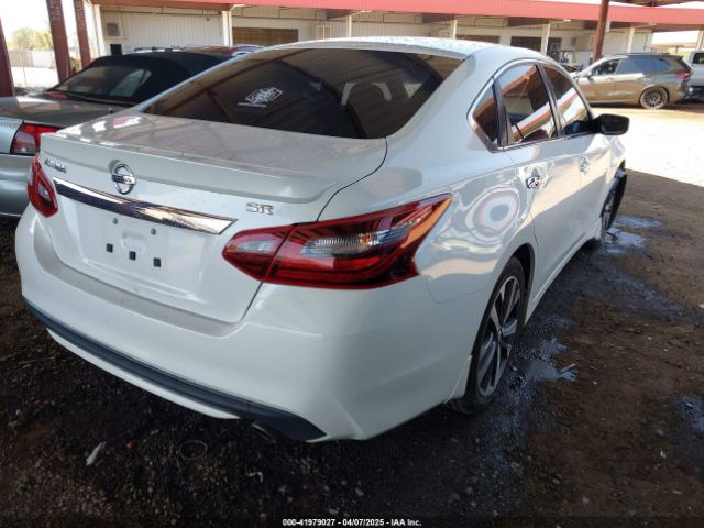 1N4AL3AP2HN348881 Nissan Altima 2.5 Sr