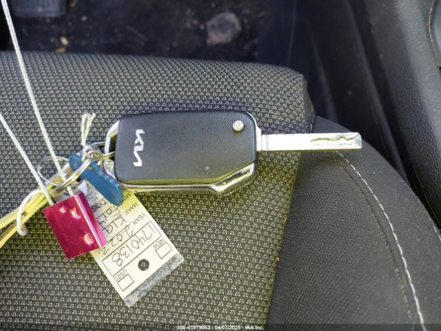 3KPF24AD9NE490305 KIA Forte Lxs