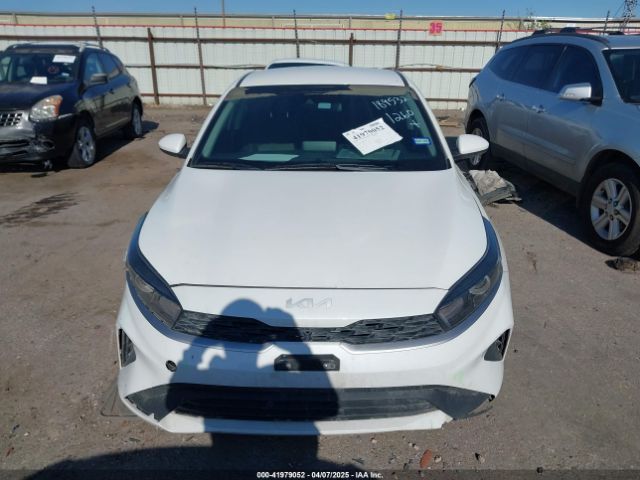 3KPF24AD9NE490305 KIA Forte Lxs