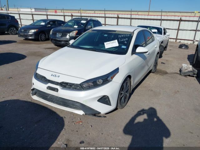 3KPF24AD9NE490305 KIA Forte Lxs