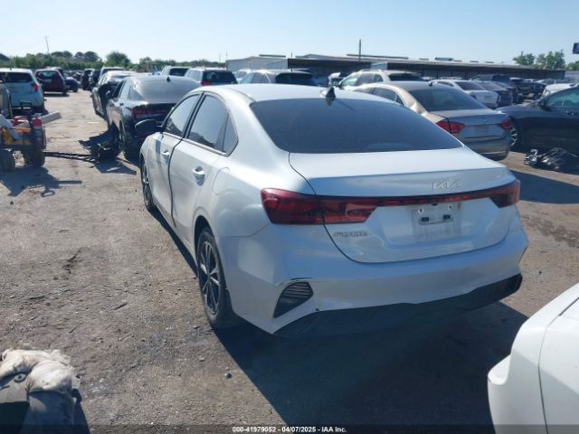 3KPF24AD9NE490305 KIA Forte Lxs