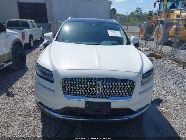 2LMPJ8KP9MBL15209 Lincoln Nautilus Reserve