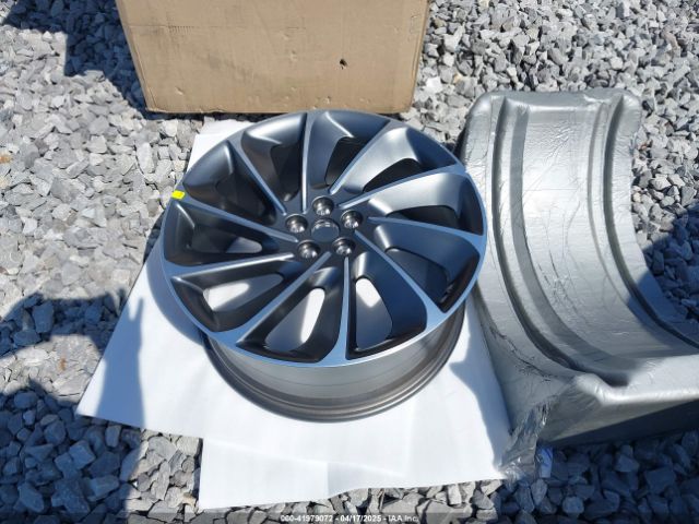 2LMPJ8KP9MBL15209 Lincoln Nautilus Reserve