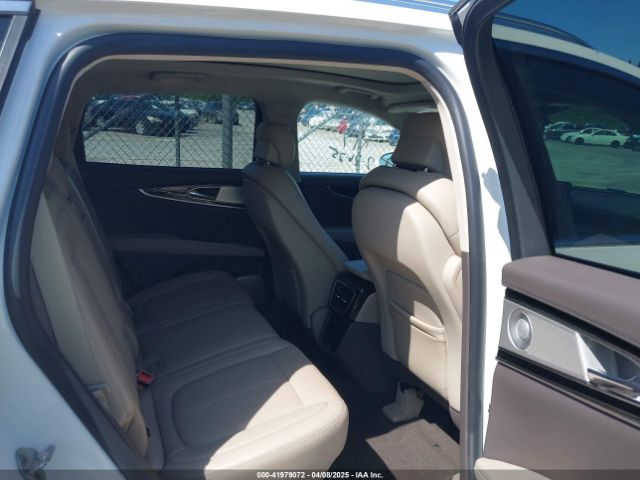 2LMPJ8KP9MBL15209 Lincoln Nautilus Reserve