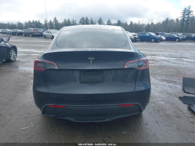 7SAYGDED3RF044013 Tesla Model Y