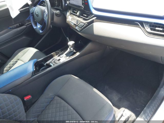 NMTKHMBX1LR107092 Toyota C-HR XLE