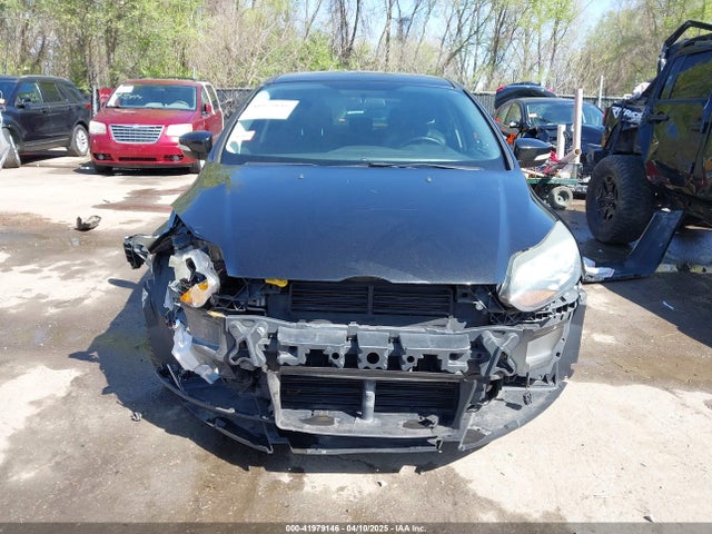 1FADP3N22EL453329 Ford Focus Titanium