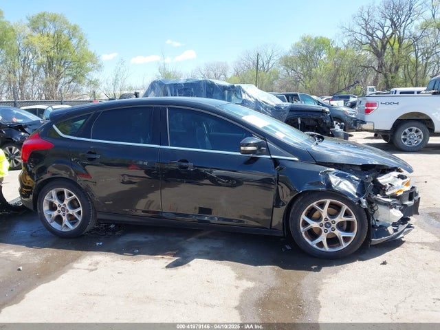 1FADP3N22EL453329 Ford Focus Titanium