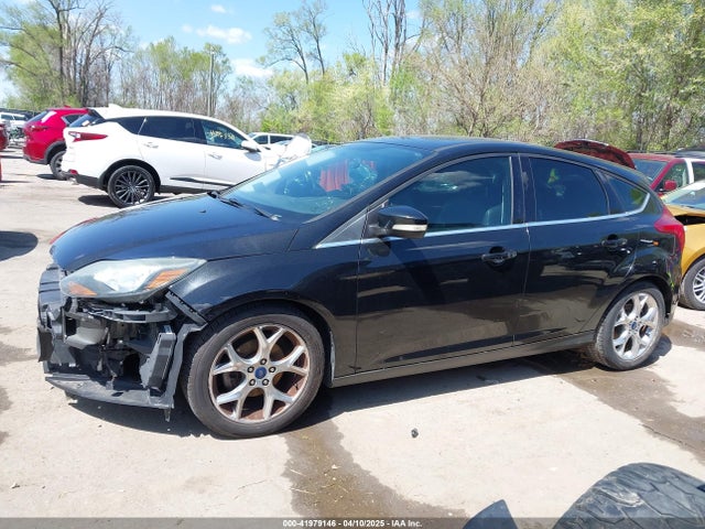 1FADP3N22EL453329 Ford Focus Titanium