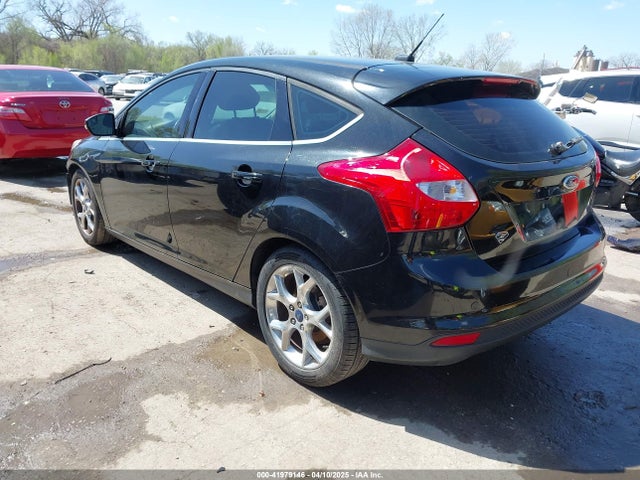 1FADP3N22EL453329 Ford Focus Titanium