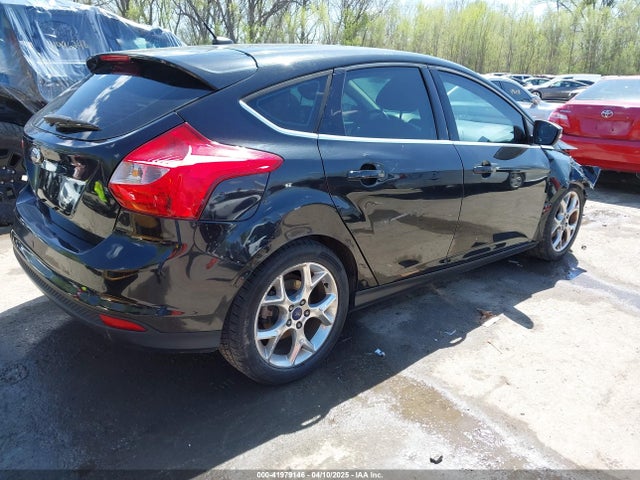 1FADP3N22EL453329 Ford Focus Titanium