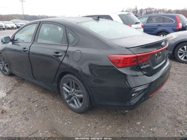 3KPF34AD4ME281775 KIA Forte Gt-line