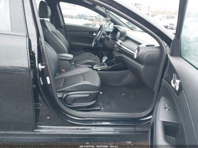 3KPF34AD4ME281775 KIA Forte Gt-line