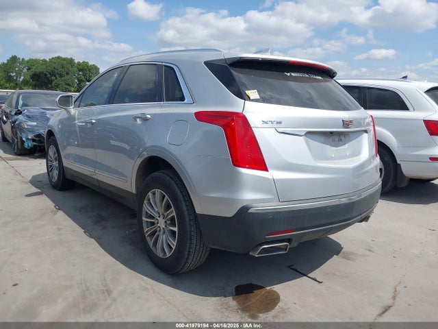 2017 CADILLAC XT5 1GYKNBRS5HZ275780 Photo 2