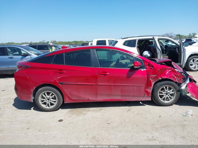 Toyota Prius Four 2018 JTDKARFUXJ3551833 Image 13