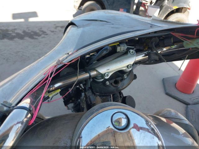 2018 HARLEY-DAVIDSON FLHTCUTG 1HD1MAD11JB850225 Photo 6