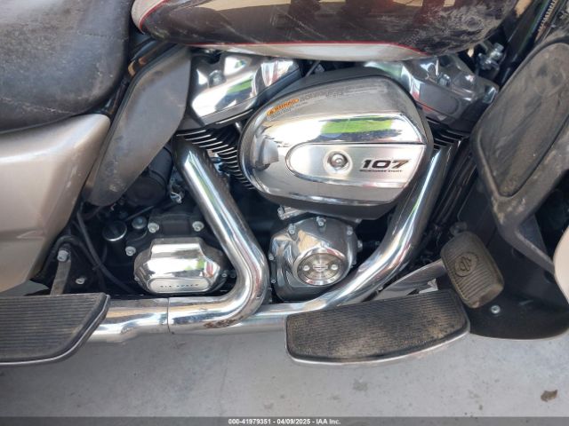 2018 HARLEY-DAVIDSON FLHTCUTG 1HD1MAD11JB850225 Photo 7