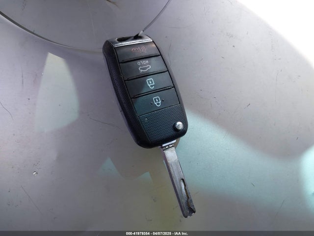 5XXGT4L3XGG053638 KIA Optima Lx