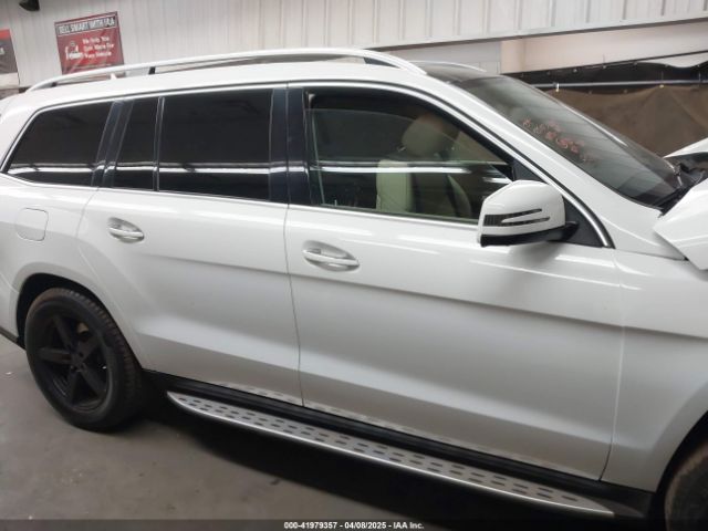 4JGDF6EE6JA998590 Mercedes-Benz m276