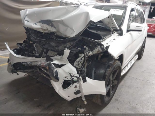 4JGDF6EE6JA998590 Mercedes-Benz m276