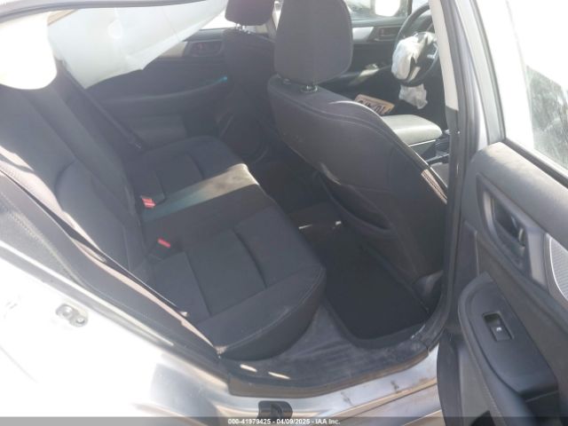 4S3BNBA67G3048015 Subaru Legacy 2.5i